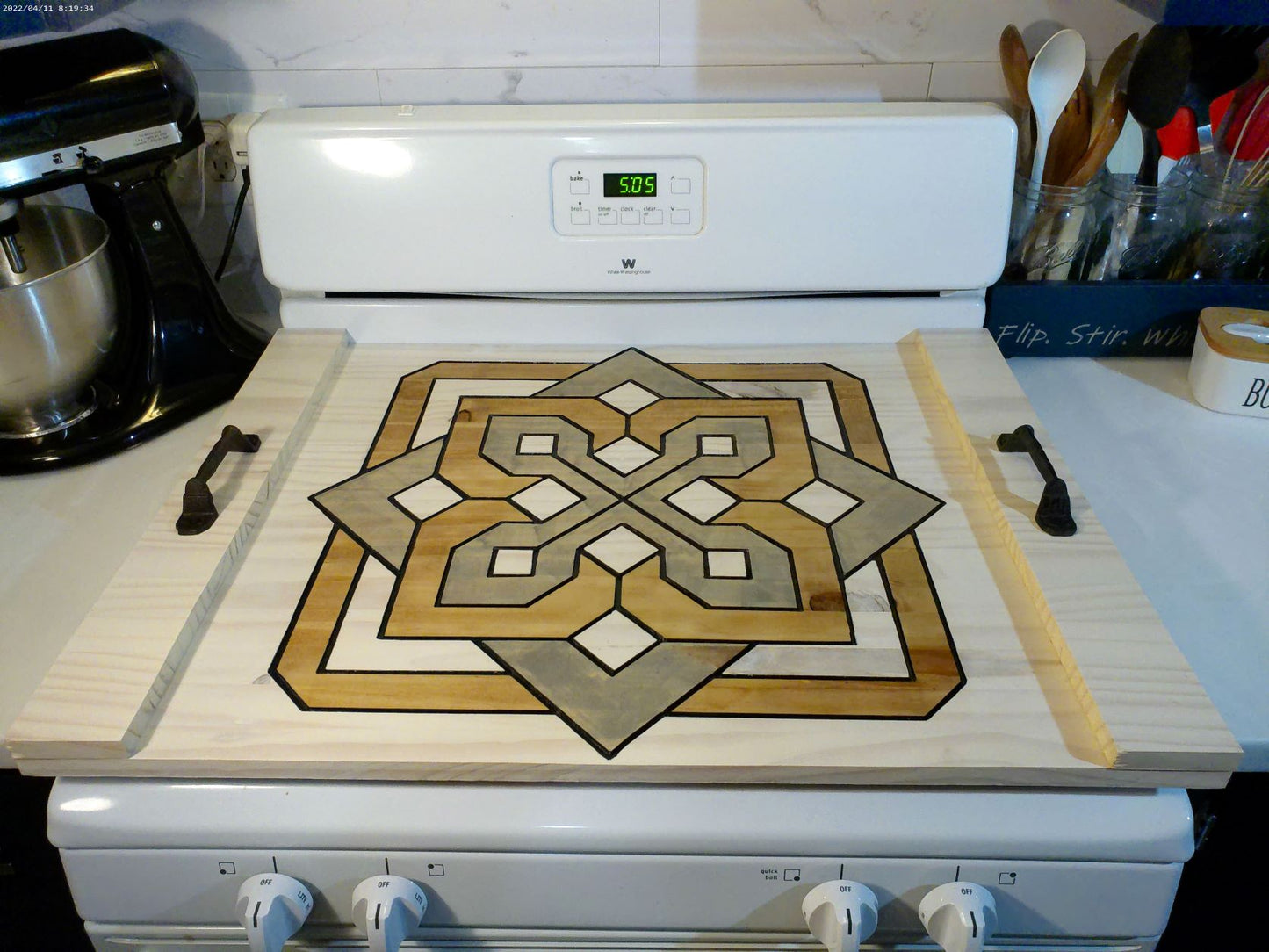 Engraved Barnwood Quilt White Noodle Board